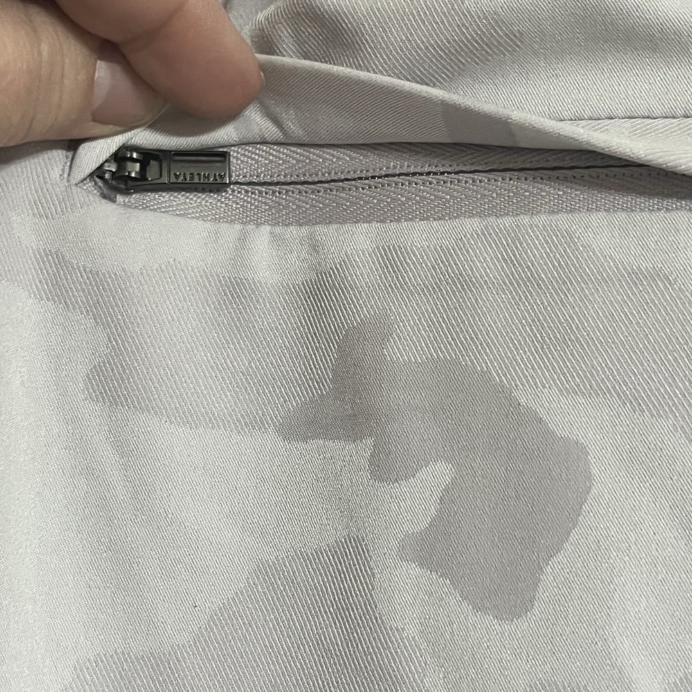 Athleta Brooklyn Textured Jogger Pants Light Purple Camo Camouflage Size 8 - Picture 9 of 10